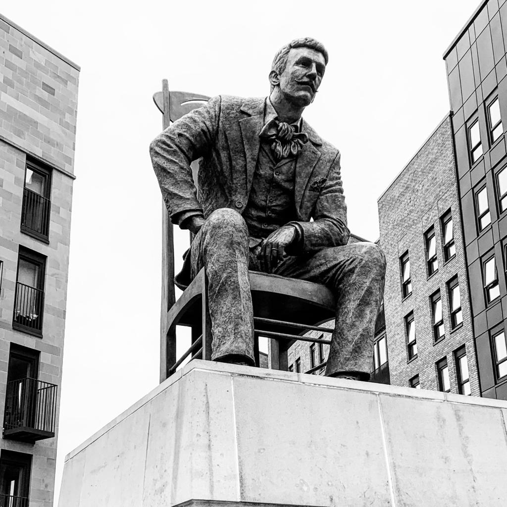Statue of Charles Rennie Mackintosh